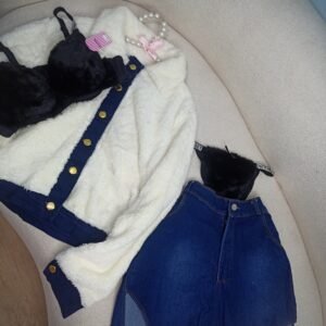 طقم قميص مع أزرار و شورت جينز