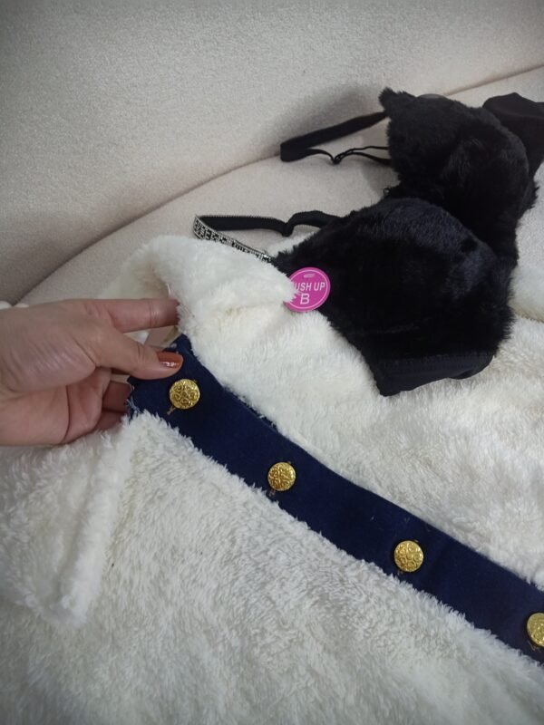 طقم قميص مع أزرار و شورت جينز