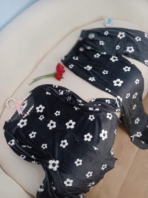 Pyjama boutonnière fleur la marque BBS