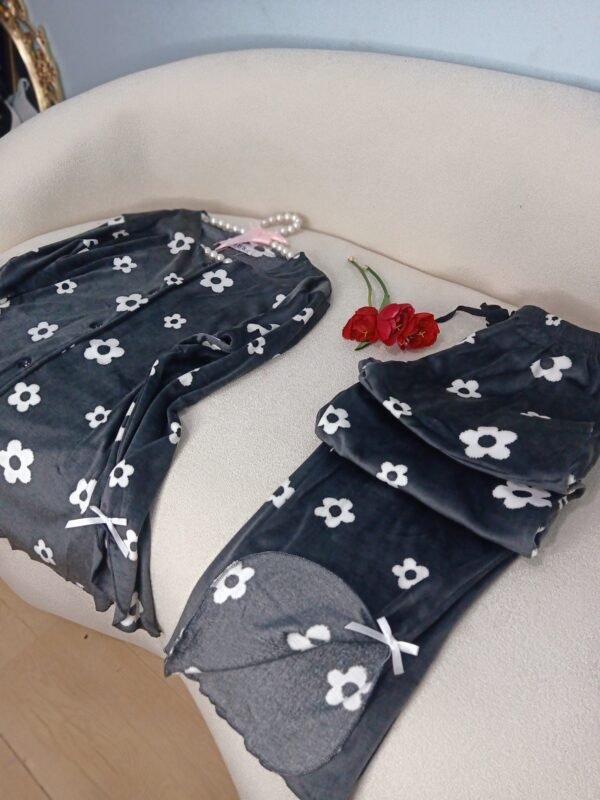 Pyjama boutonnière fleur la marque BBS