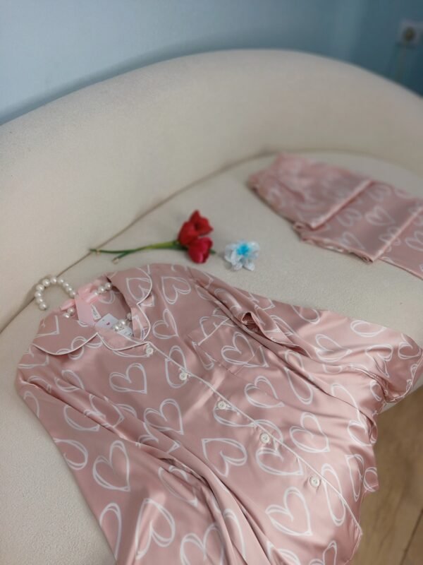 Pyjama boutonnière importation de la marque carass en satin