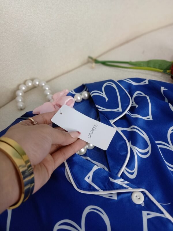 Pyjama boutonnière importation de la marque carass en satin