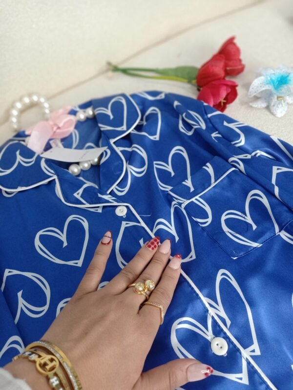 Pyjama boutonnière importation de la marque carass en satin