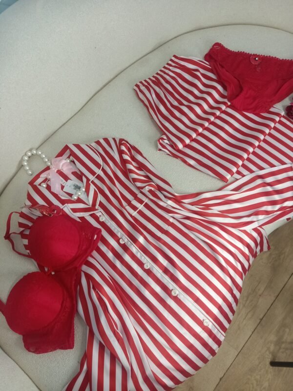 Pyjama victoria secret boutonnière la marque carass