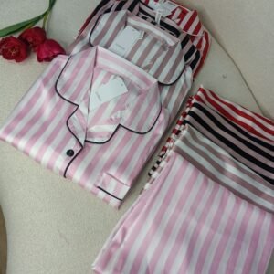 Pyjama victoria secret boutonnière la marque carass