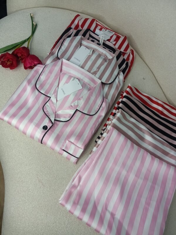 Pyjama victoria secret boutonnière la marque carass