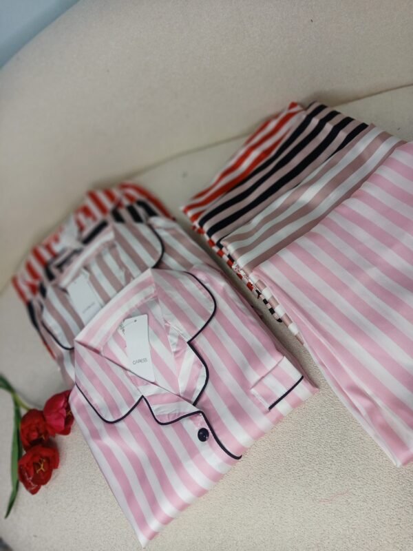 Pyjama victoria secret boutonnière la marque carass